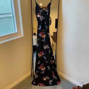 •Lulus• Floral Maxi Dress